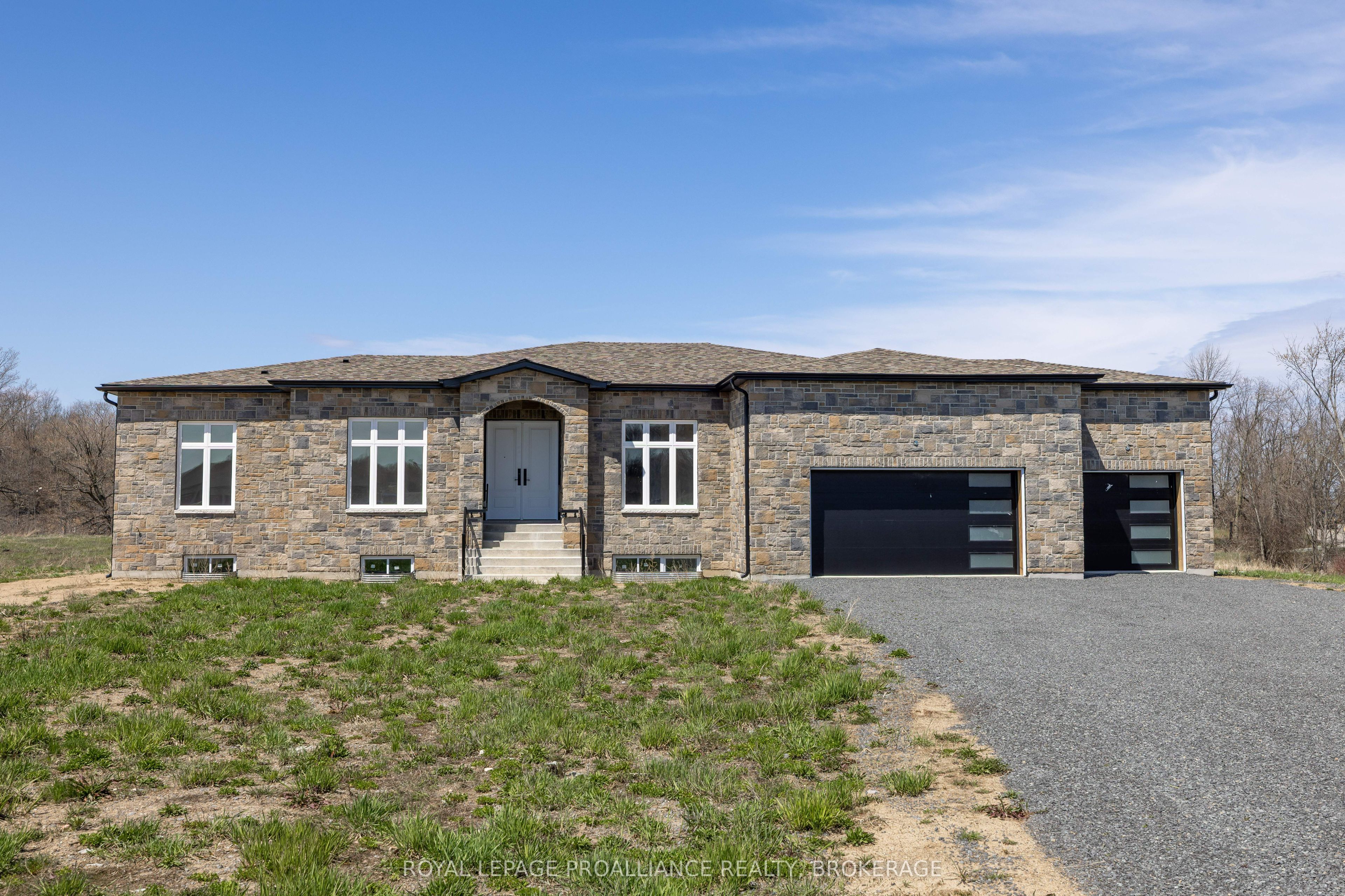 138 Hineman Street, Kingston, ON K7L 0G2