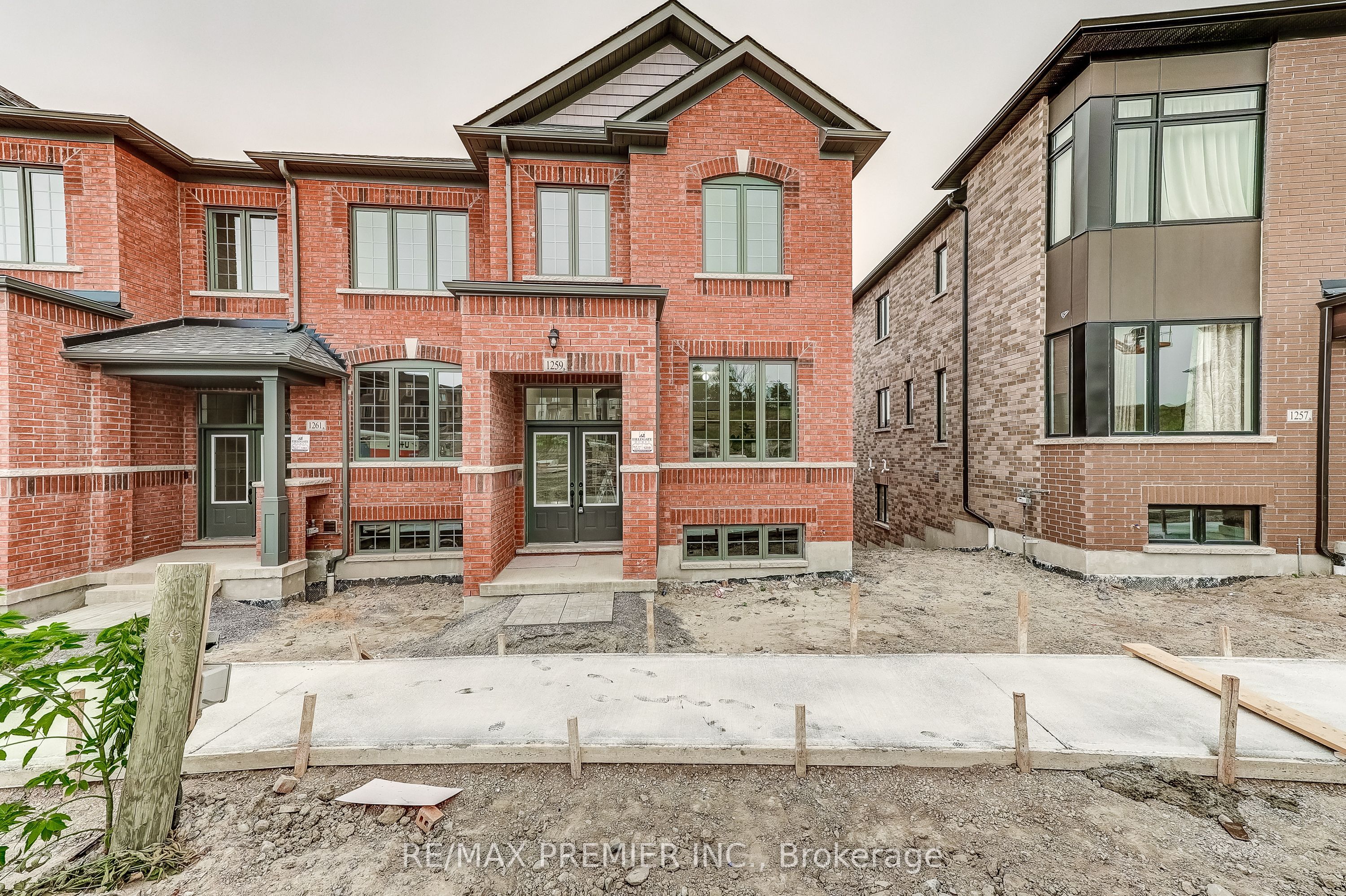 1259 Winding Woods Trail, Pickering, ON L1X 0S3