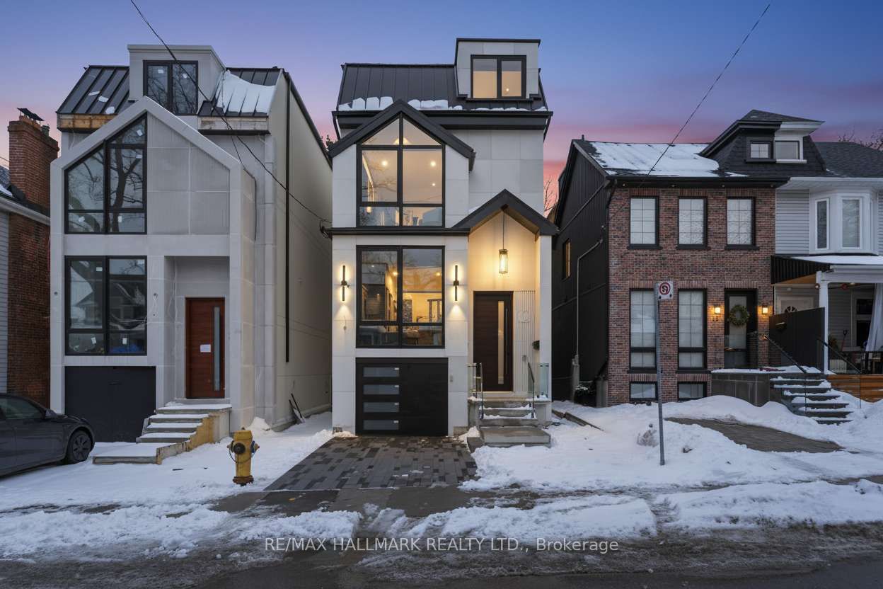 10 Wheeler Avenue, Toronto E02, ON M4L 3V2
