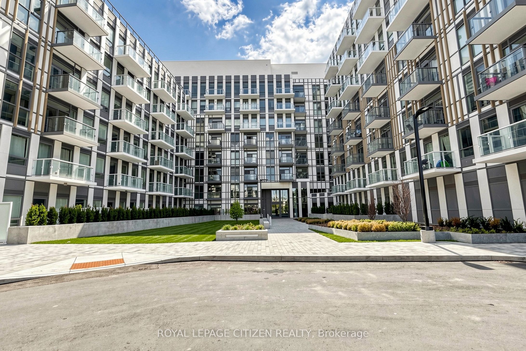 1005 Dundas Street E 246, Oakville, ON L6H 7E8