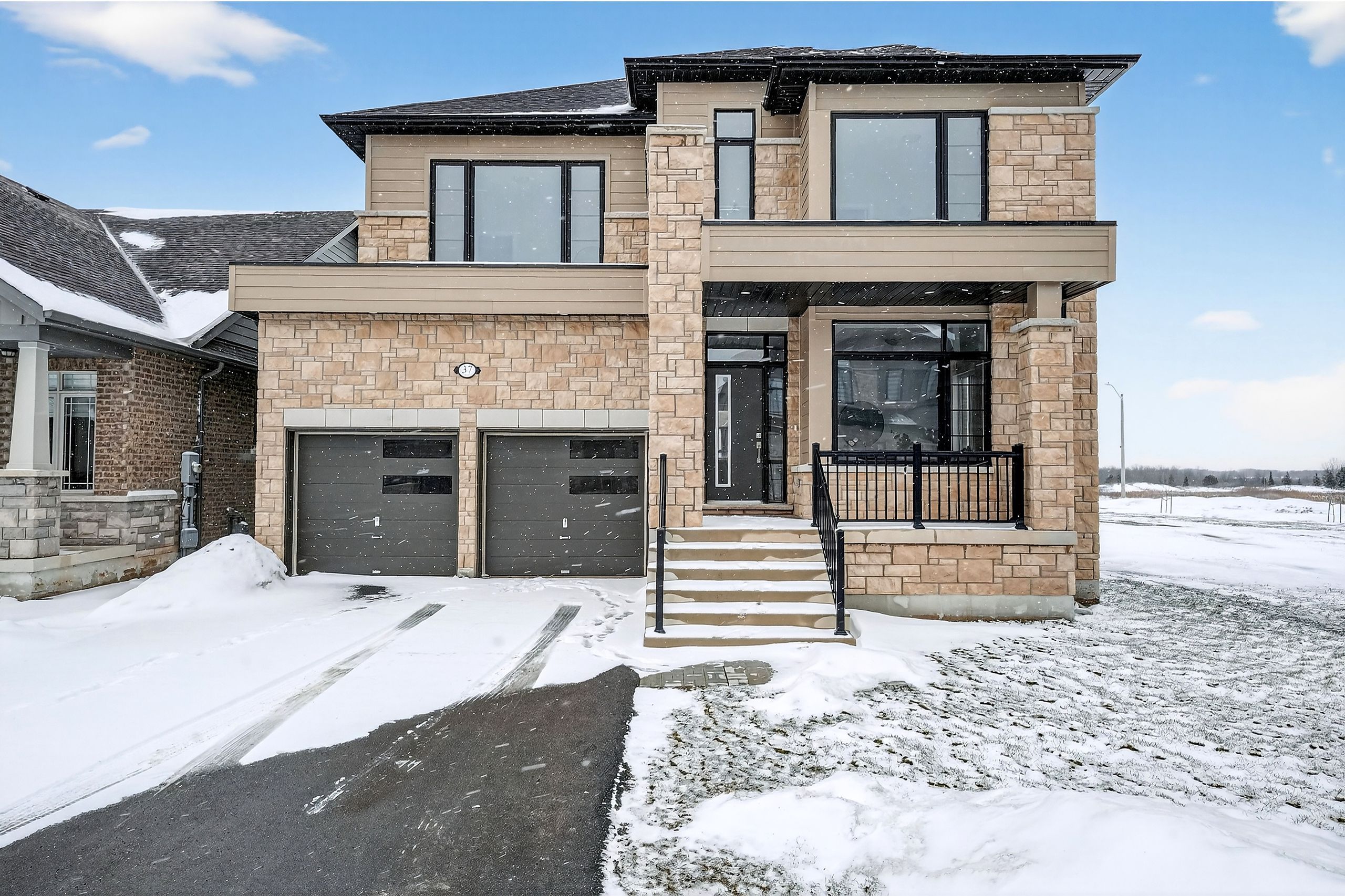 37 Shoreview Drive, Welland, ON L3B 0H2